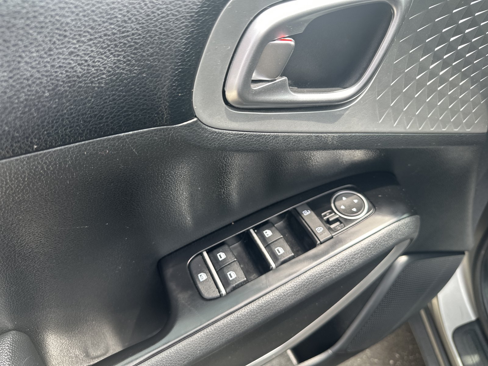 Used 2024 Kia Soul LX w/ LX Technology Package FWD image 9