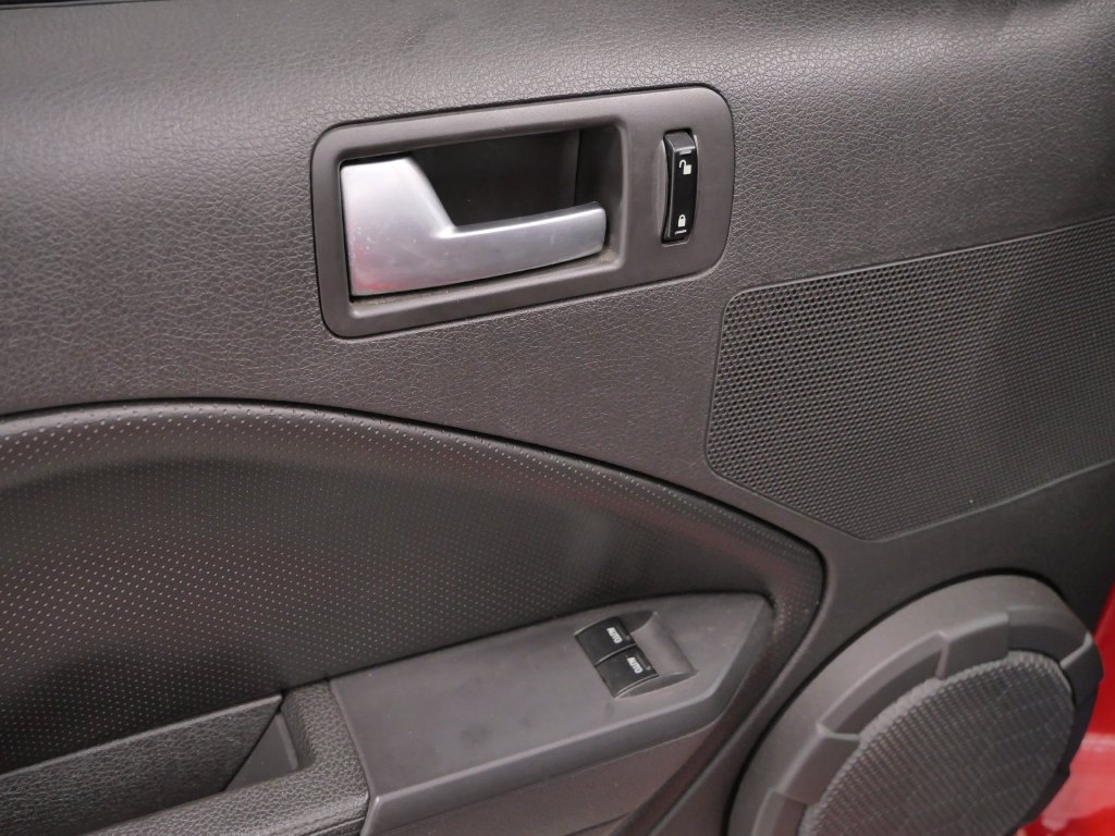 Used 2007 Ford Mustang Shelby GT500 RWD image 16