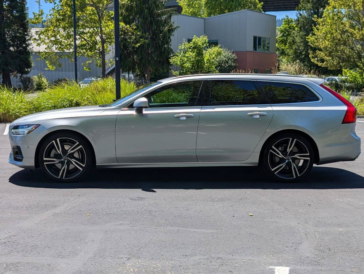 Used 2019 Volvo V90 T6 R-Design w/ Advanced Package AWD/4WD image 4