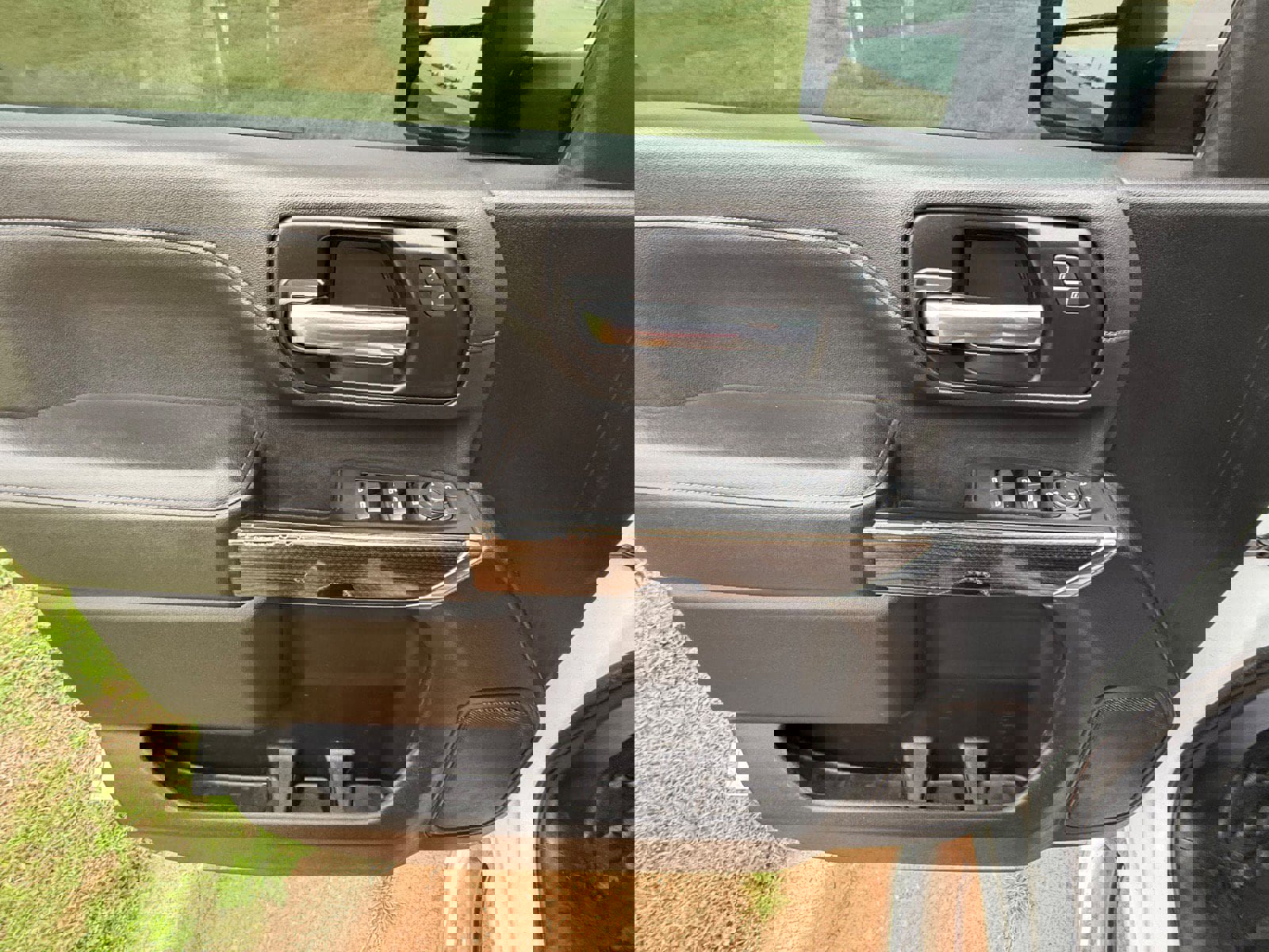 Used 2023 Chevrolet Silverado 3500 LT w/ Convenience Package image 12