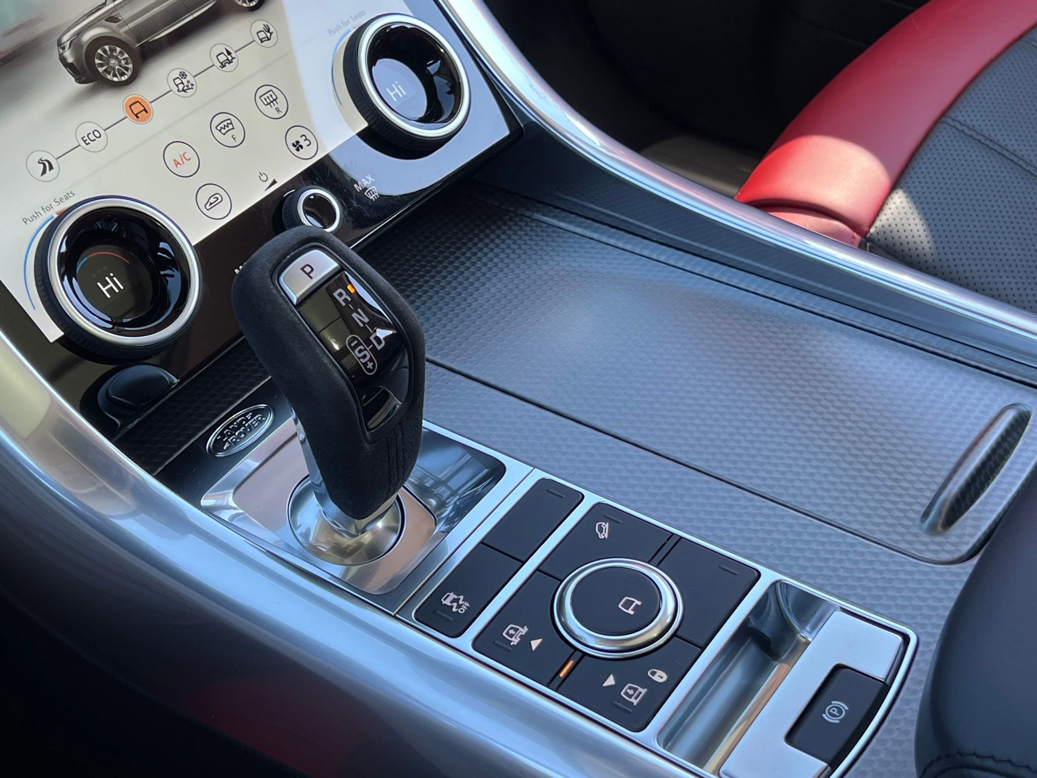 Used 2020 Land Rover Range Rover Sport HST image 30