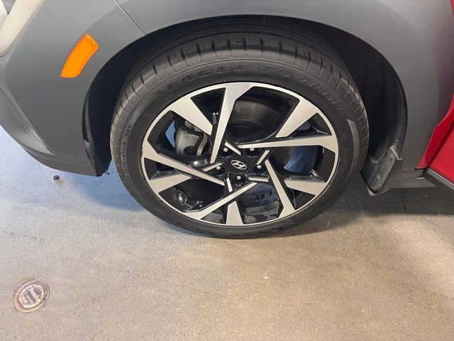 Used 2022 Hyundai Kona Limited FWD image 28