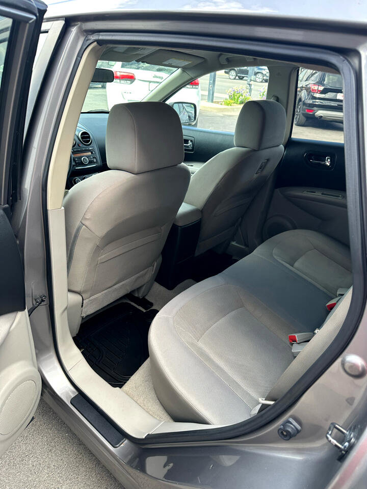 Used 2013 Nissan Rogue S image 13