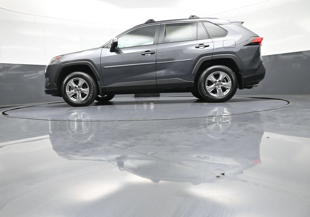 Used 2023 Toyota RAV4 XLE AWD/4WD image 31