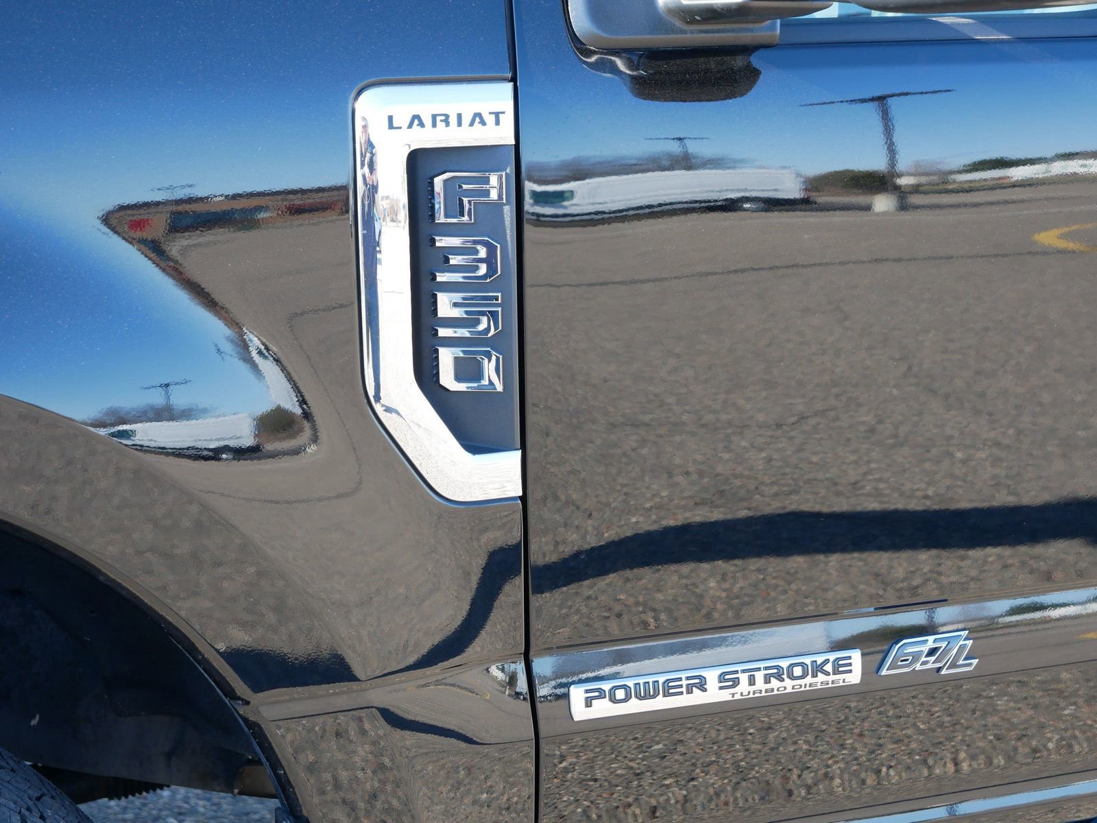 Used 2017 Ford F350 Lariat w/ Chrome Package image 12