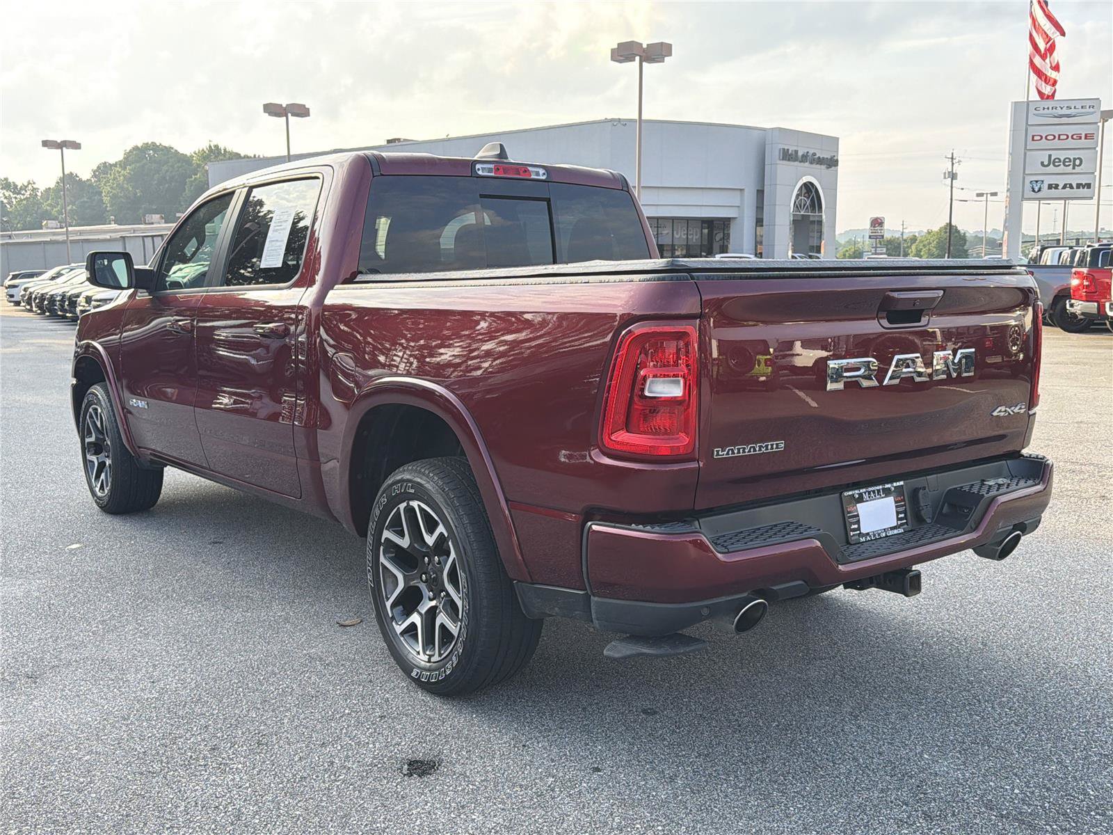 Used 2025 RAM 1500 Laramie w/ Sport Appearance Package AWD/4WD image 7