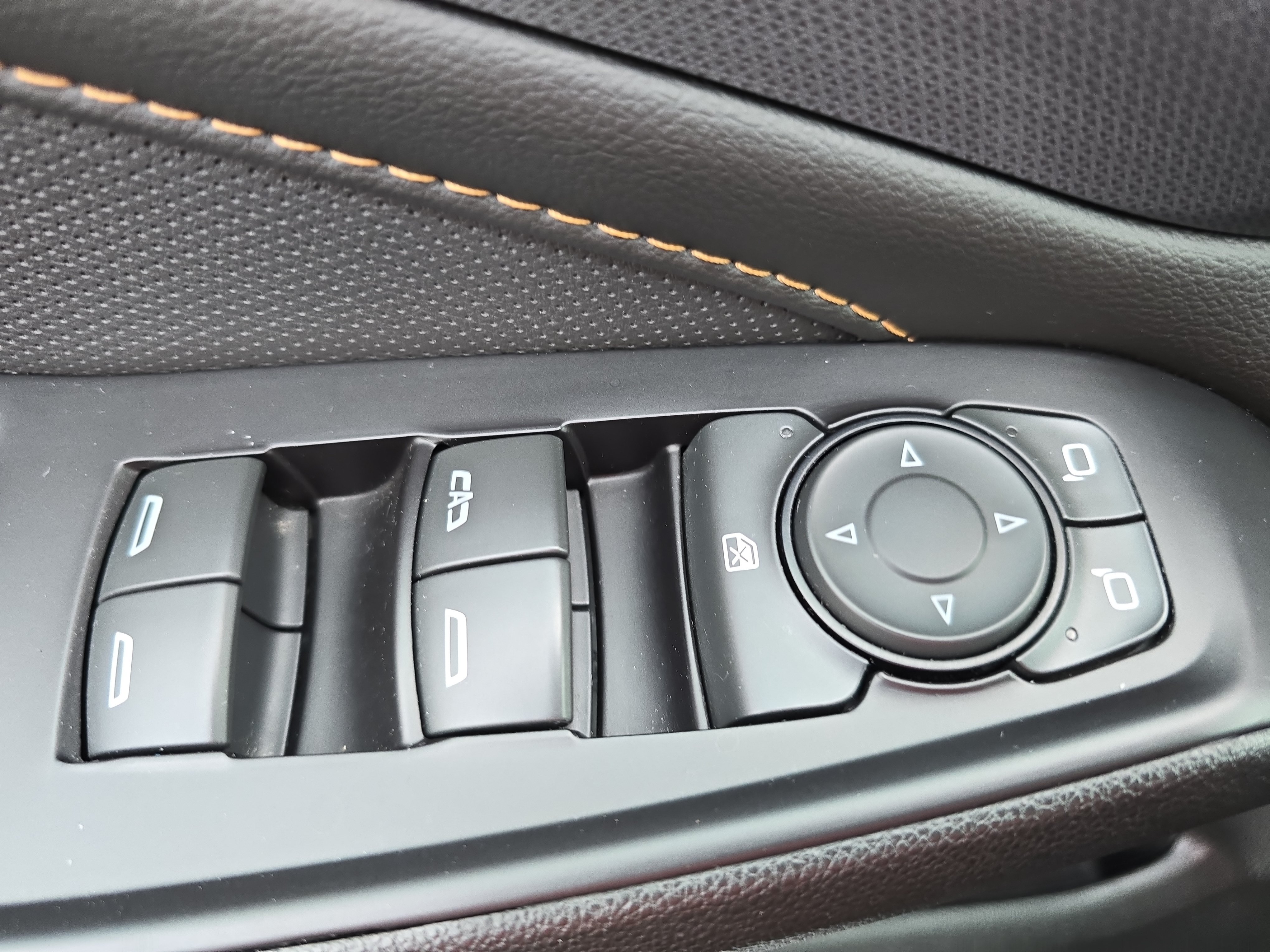 Used 2020 Chevrolet Traverse Premier w/ Redline Edition AWD/4WD image 30