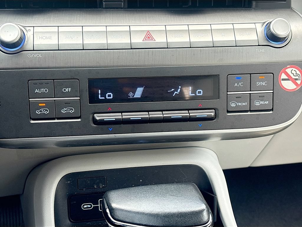 Used 2024 Hyundai Kona SEL AWD/4WD image 16