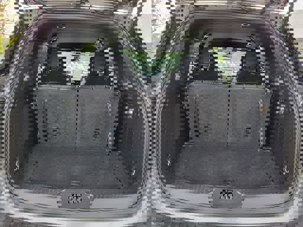 Certified 2025 Ford Explorer ST-Line image 16