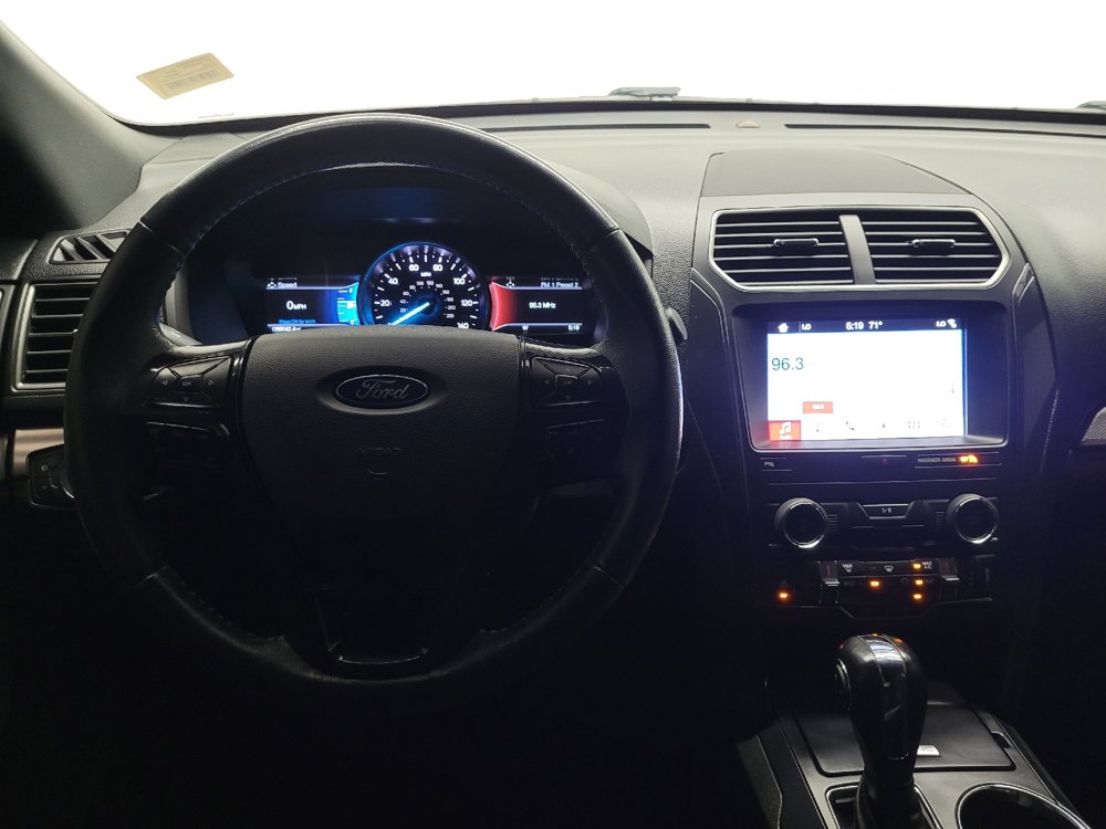 Used 2019 Ford Explorer XLT w/ Equipment Group 202A FWD image 22