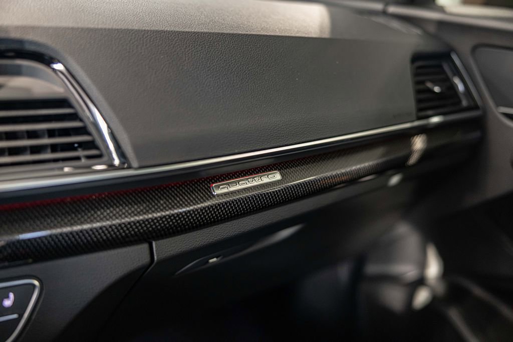 Used 2025 Audi SQ5 Premium Plus w/ Premium Plus Package image 33