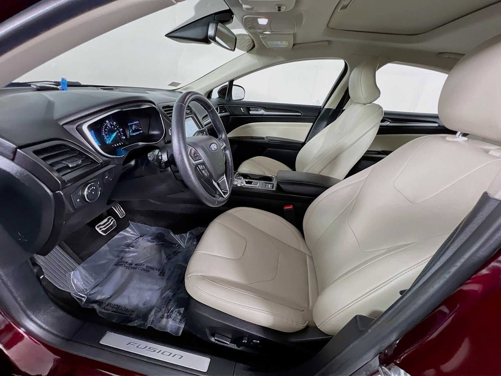 Used 2018 Ford Fusion Energi Titanium FWD image 22