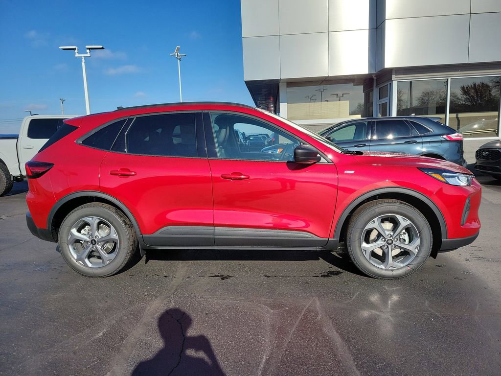New 2026 Ford Escape ST-Line w/ Cold Weather Package image 3