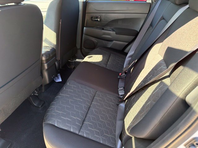 New 2027 Mitsubishi Outlander Sport LE FWD image 17