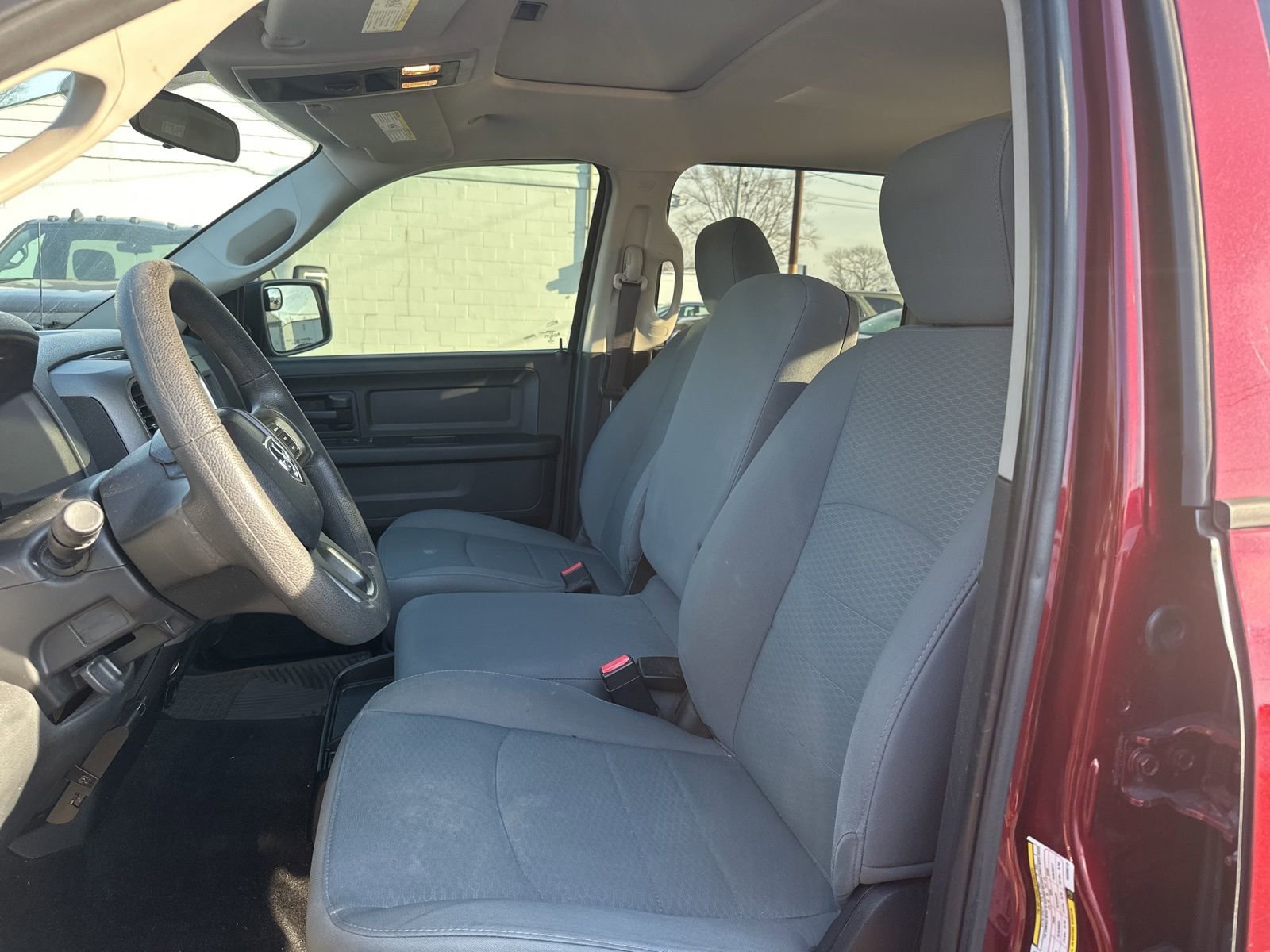 Used 2017 RAM 1500 Express image 19