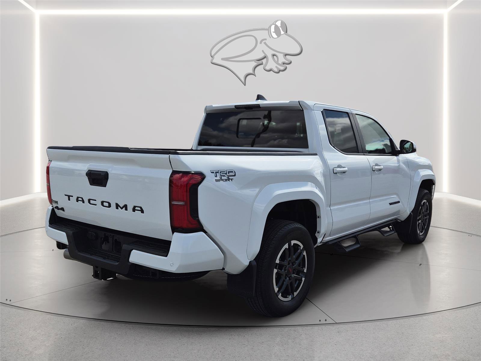 Used 2024 Toyota Tacoma TRD Sport w/ TRD Sport Upgrade Package AWD/4WD image 6