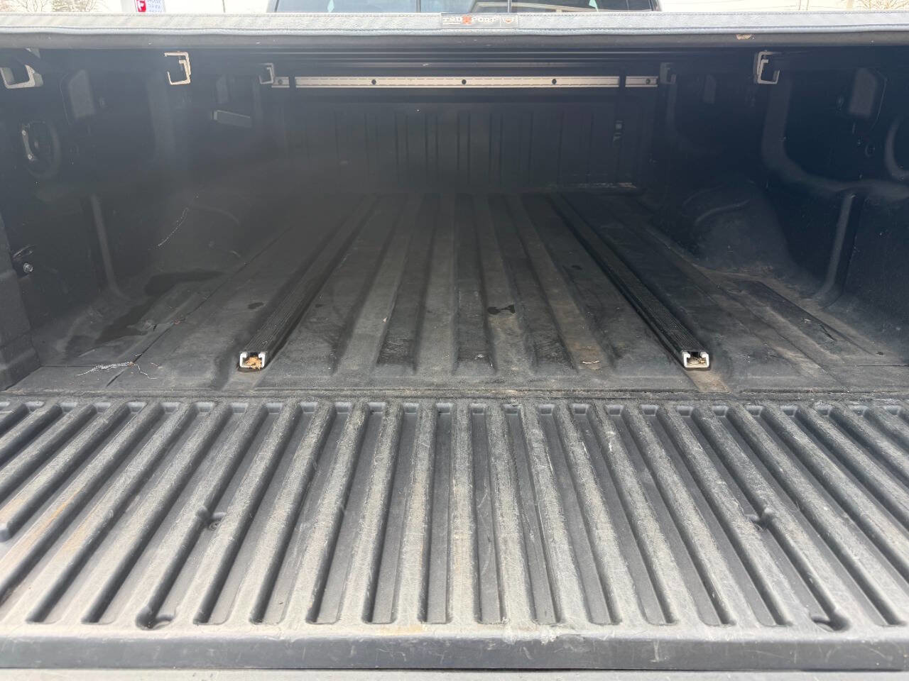 Used 2004 Nissan Titan LE w/ (Tow) Big Tow Pkg image 12