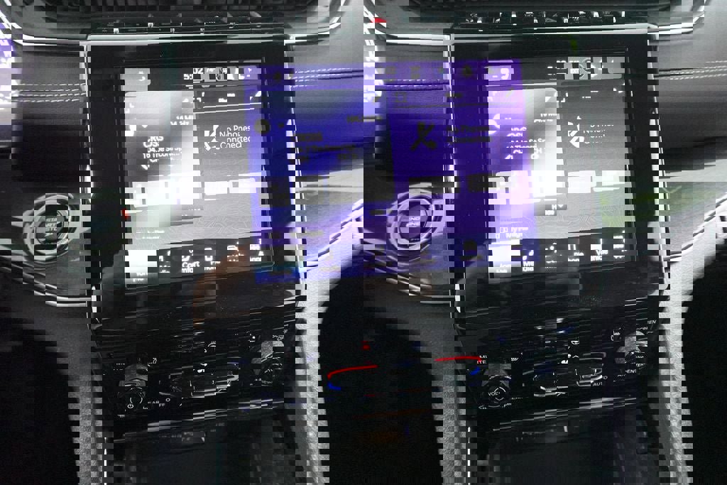 Used 2022 Jeep Grand Cherokee L Laredo w/ Luxury Tech Group I image 17