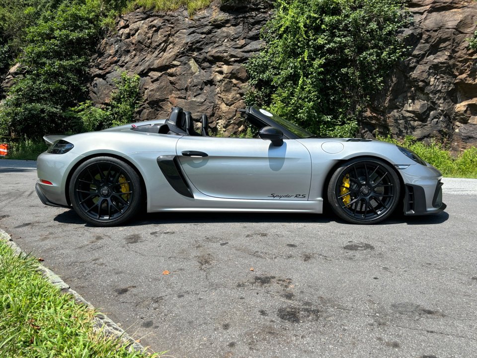 Certified 2025 Porsche 718 Boxster Spyder RS image 10