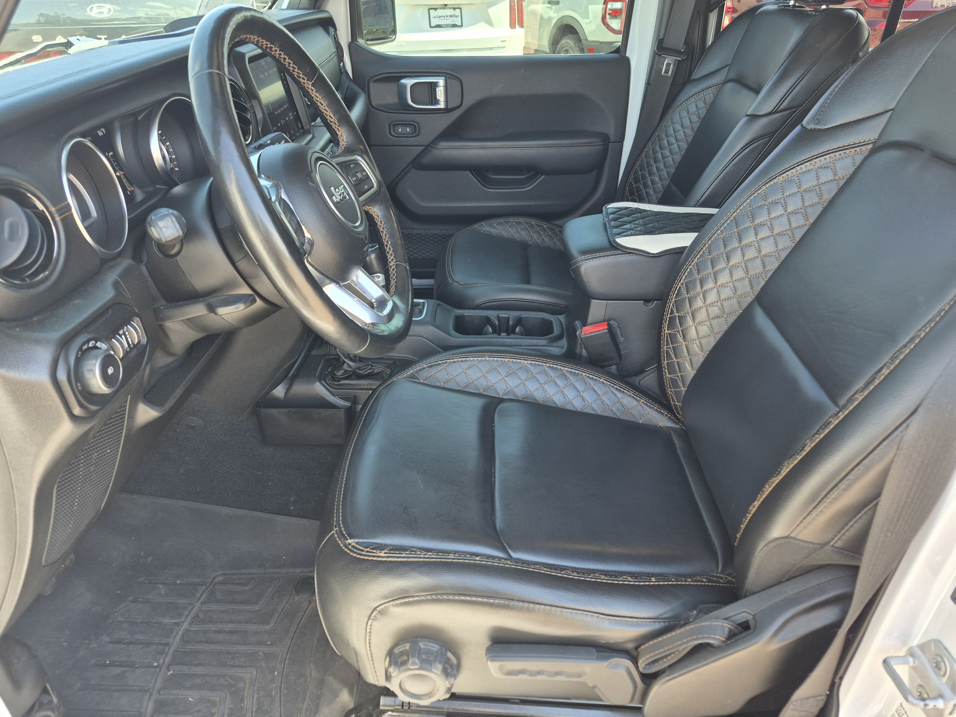 Used 2021 Jeep Wrangler Unlimited Sahara AWD/4WD image 16