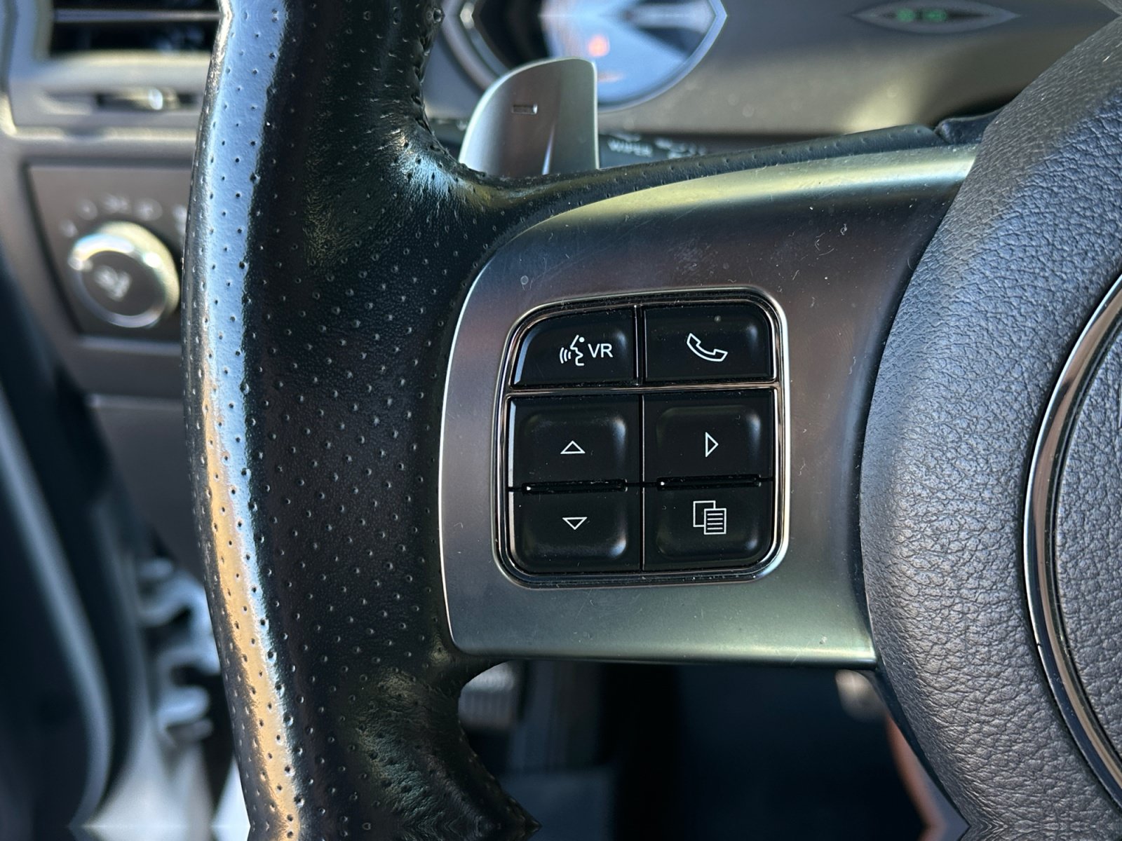 Used 2012 Dodge Challenger SRT8 w/ Premium Sound Group RWD image 26