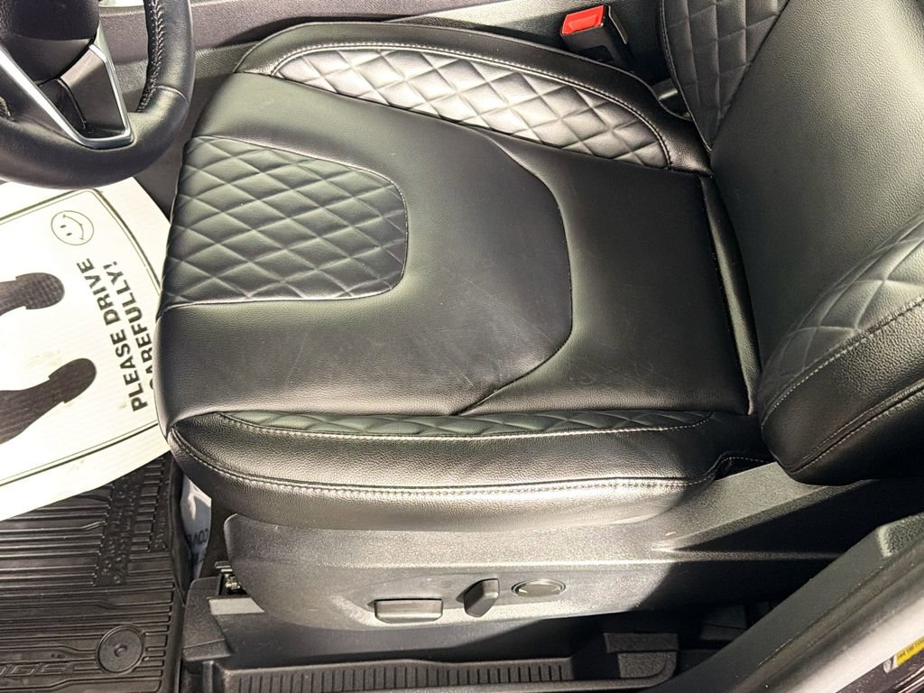 Used 2024 Ford Edge Titanium image 18