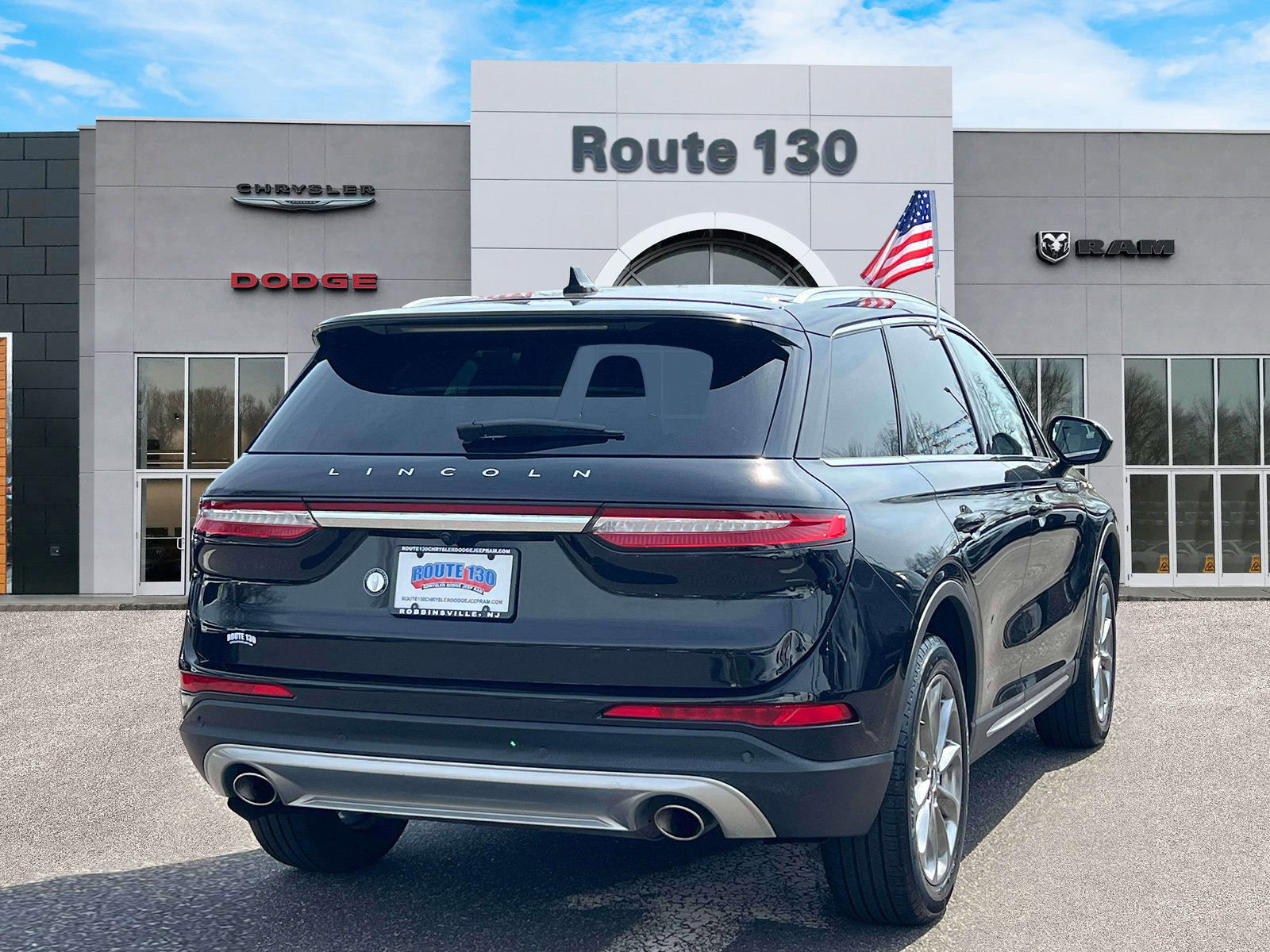 Used 2022 Lincoln Corsair AWD w/ Premium Package image 4