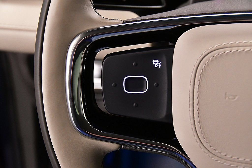 Used 2024 Lincoln Nautilus Reserve image 18