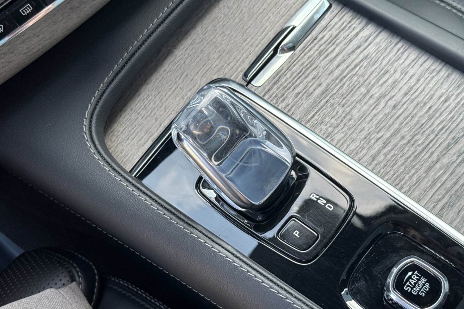 Used 2022 Volvo XC90 T8 Inscription w/ Advanced Package image 28