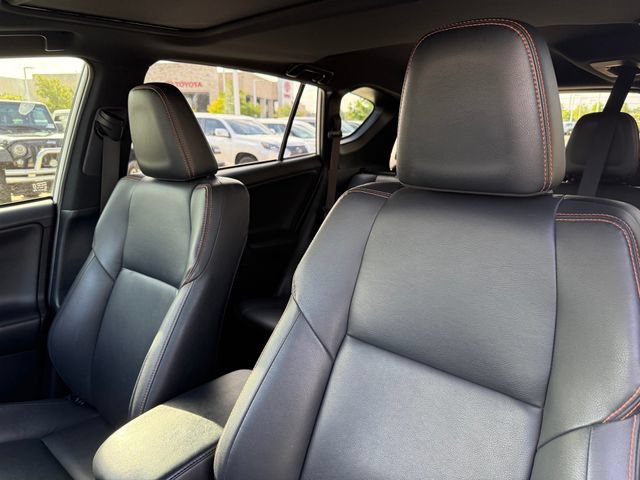 Used 2018 Toyota RAV4 SE w/ Power Extra Value Package FWD image 11
