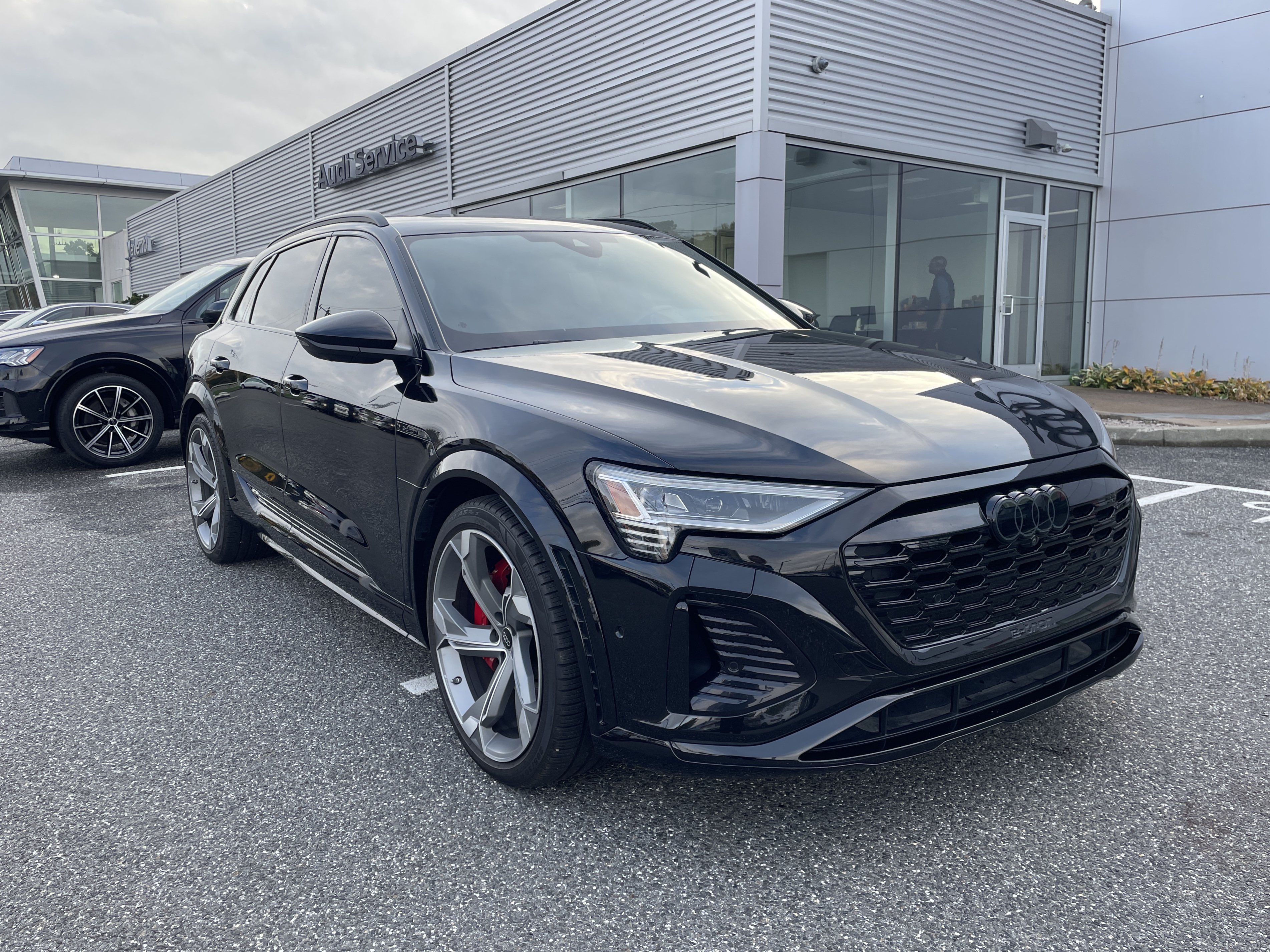 Certified 2024 Audi Q8 e-tron Prestige w/ Prestige Package AWD/4WD image 1