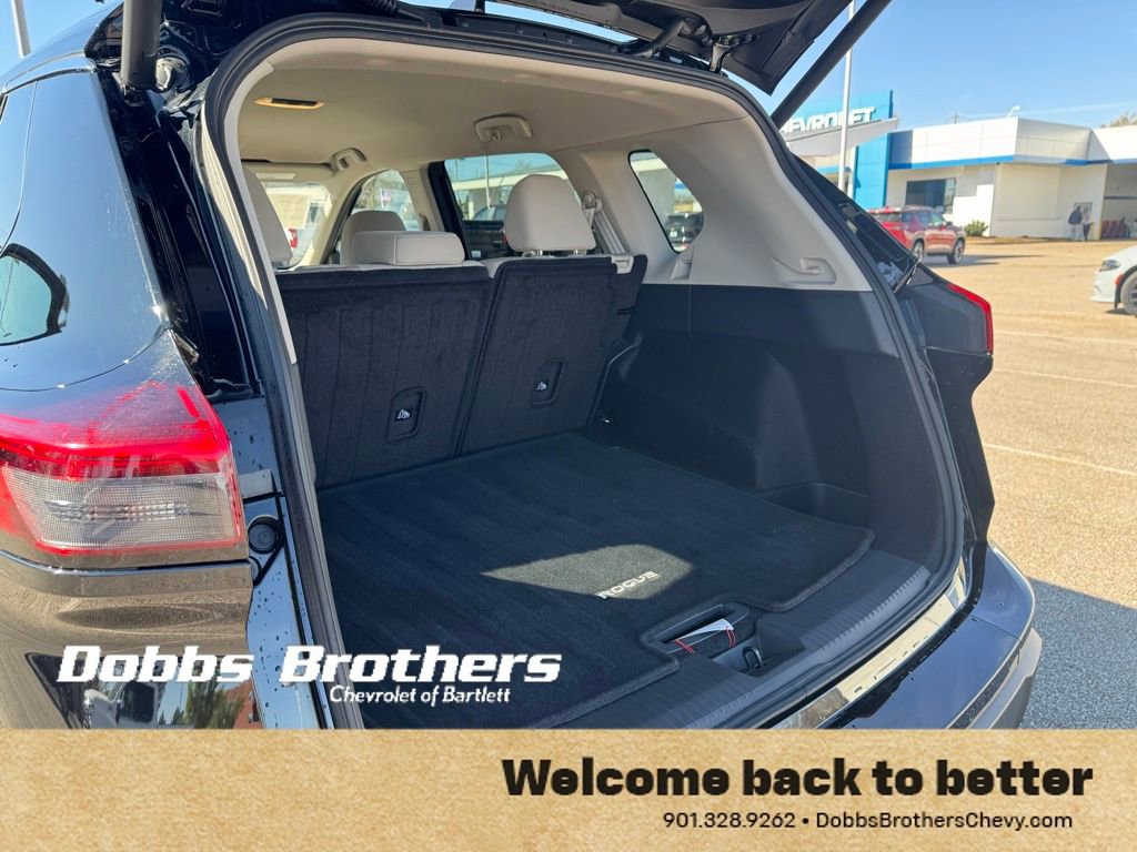 Used 2025 Nissan Rogue SV image 39