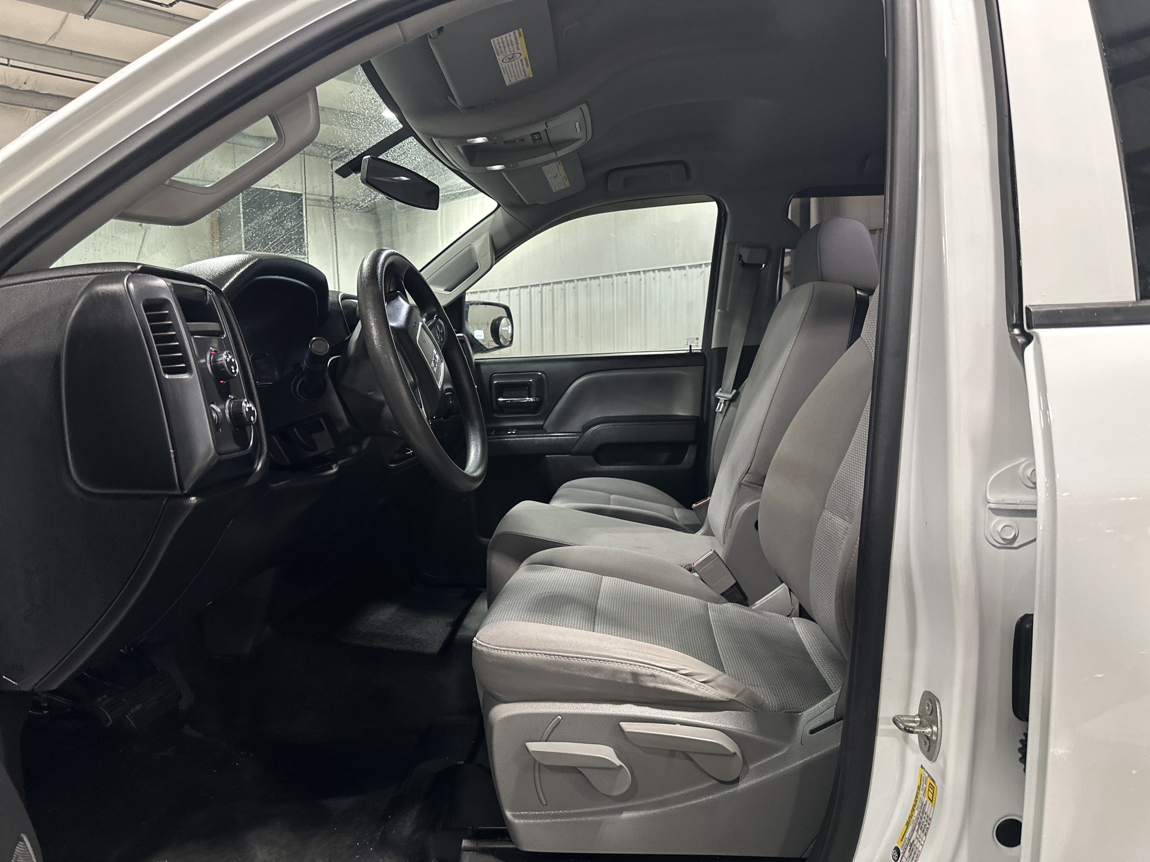 Used 2015 GMC Sierra 2500 4x4 Crew Cab image 9