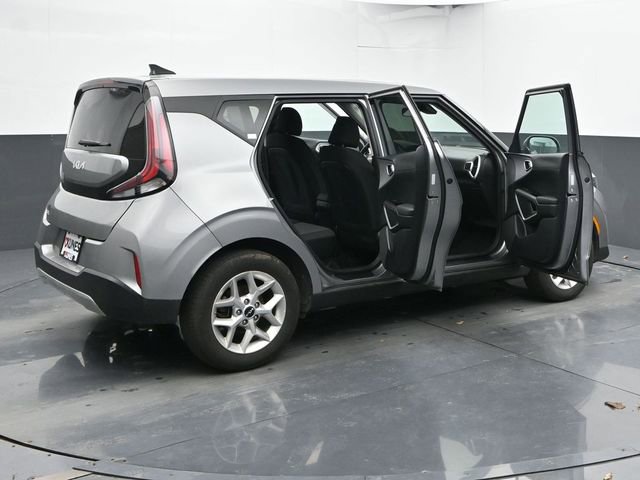 Used 2025 Kia Soul LX w/ LX Technology Package image 54