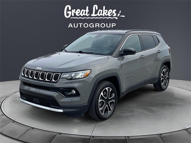 Used 2024 Jeep Compass Limited image 1