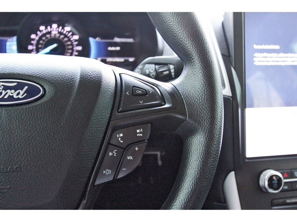 Used 2022 Ford Edge SE w/ Black Appearance Package AWD/4WD image 24