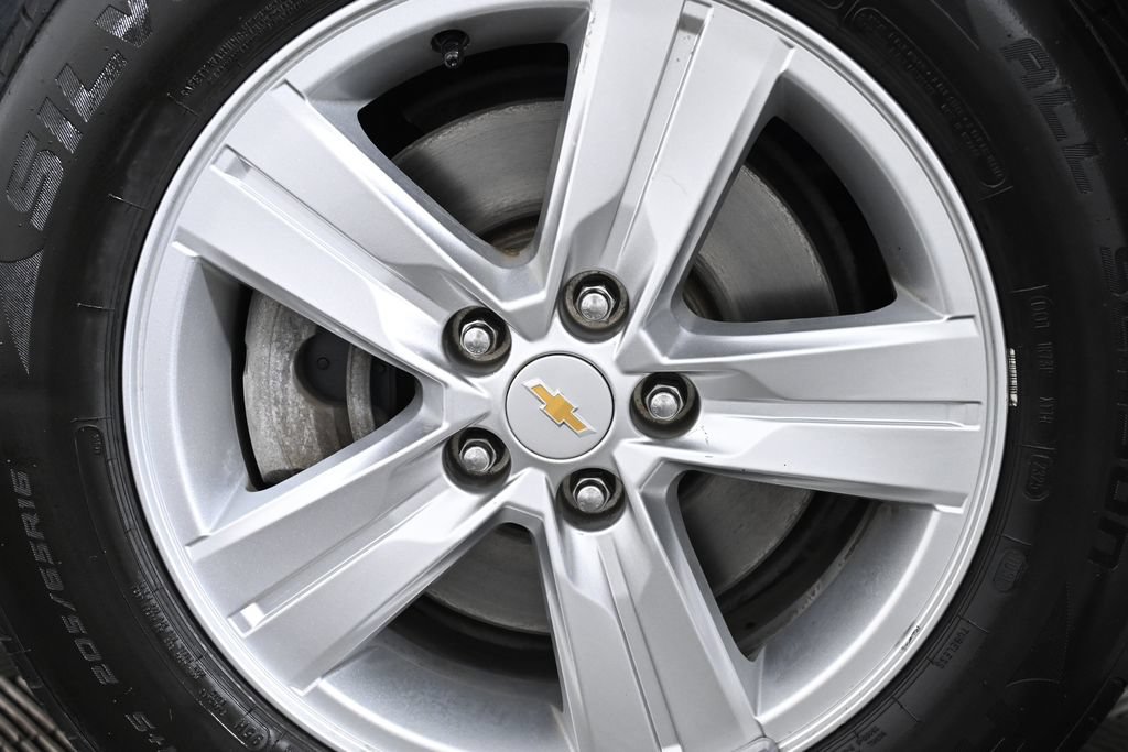 Used 2020 Chevrolet Trax LT w/ Sun & Sound Package AWD/4WD image 34
