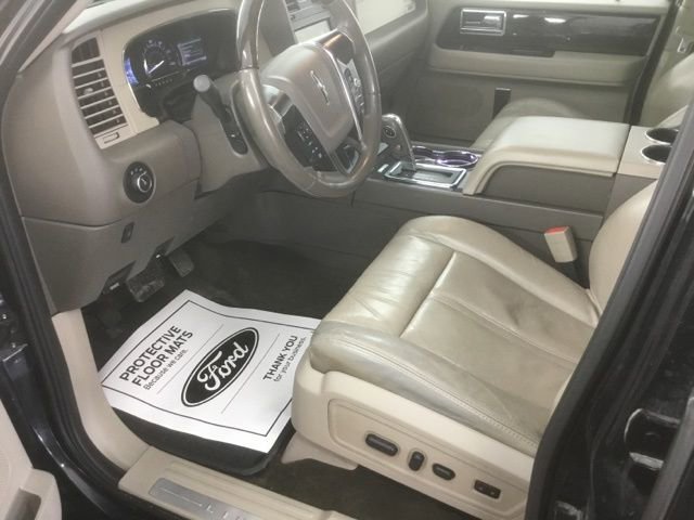 Used 2015 Lincoln Navigator L 4WD image 11