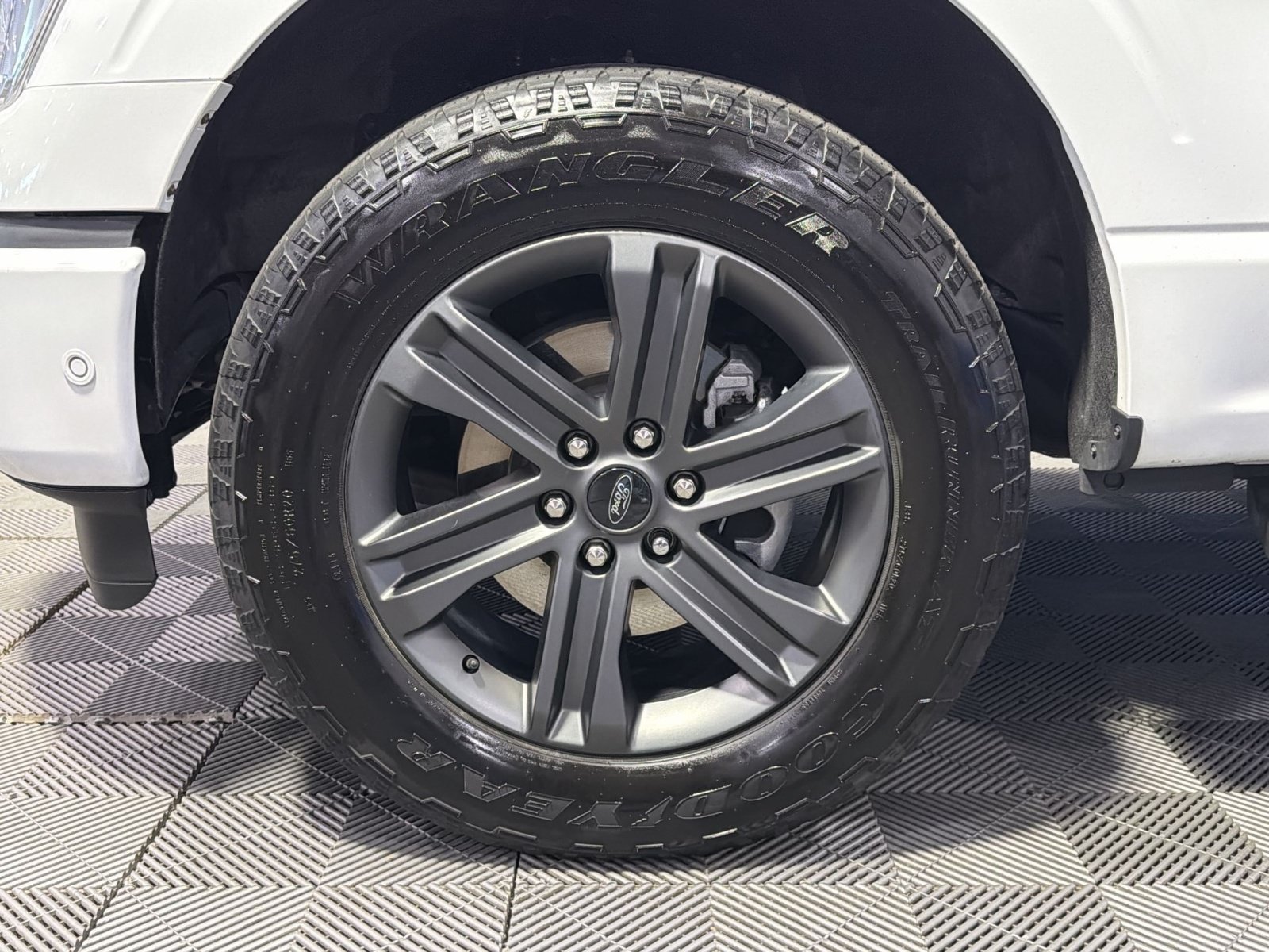 Used 2023 Ford F150 Lariat w/ Equipment Group 502A High AWD/4WD image 17