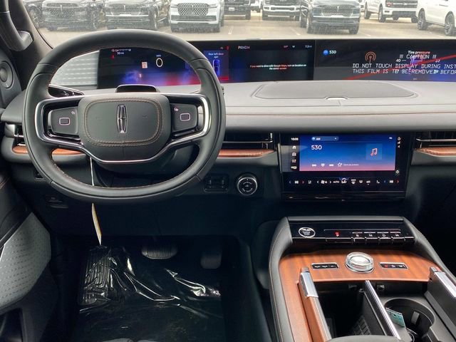 New 2026 Lincoln Navigator Black Label AWD/4WD image 6