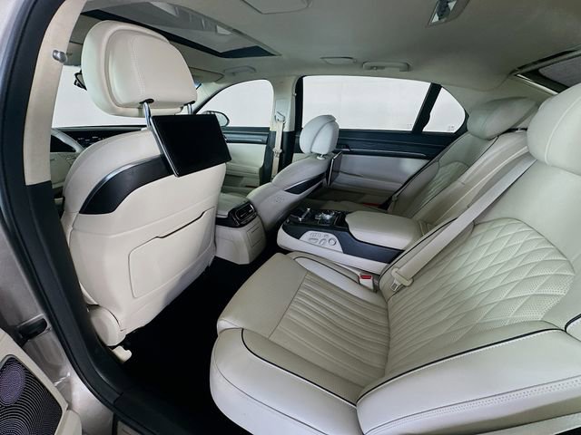 Used 2021 Genesis G90 5.0 Ultimate image 25