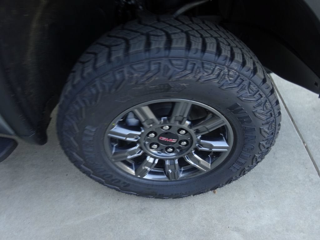 New 2026 GMC Sierra 1500 AT4X w/ LPO, Black Badging Package AWD/4WD image 12