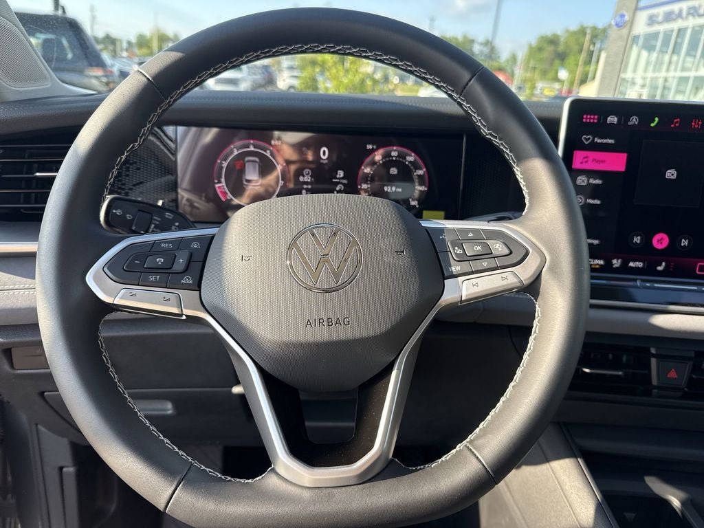 New 2026 Volkswagen Tiguan SE FWD image 18