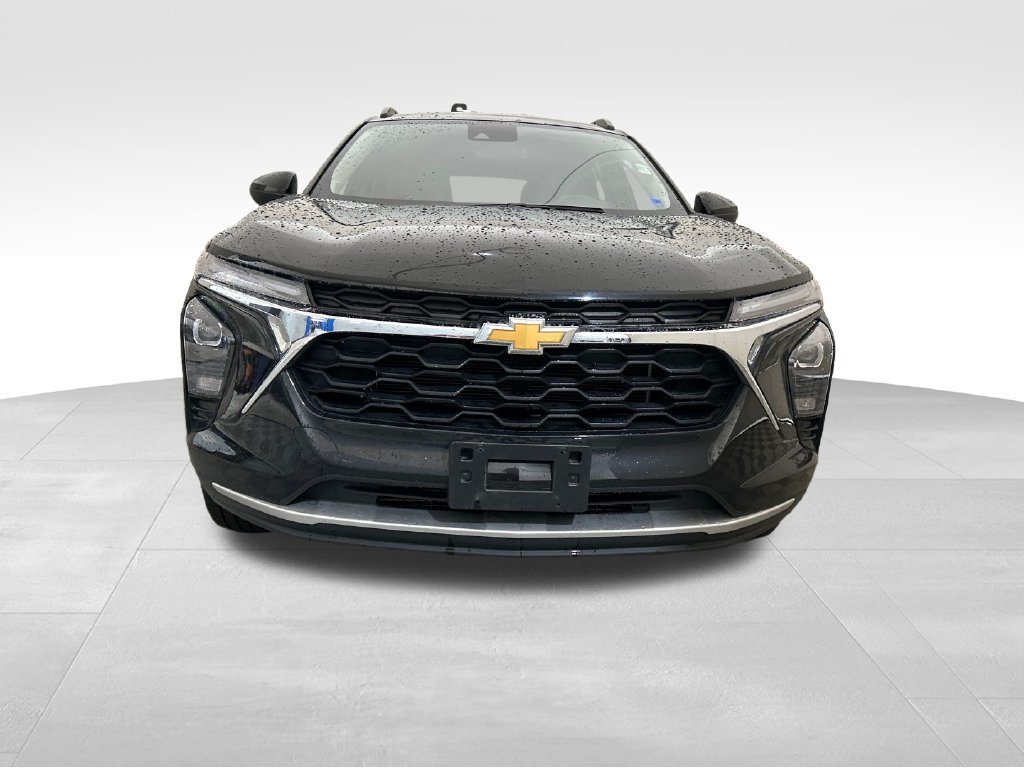 Used 2024 Chevrolet Trax LT w/ Driver Confidence Package FWD image 9