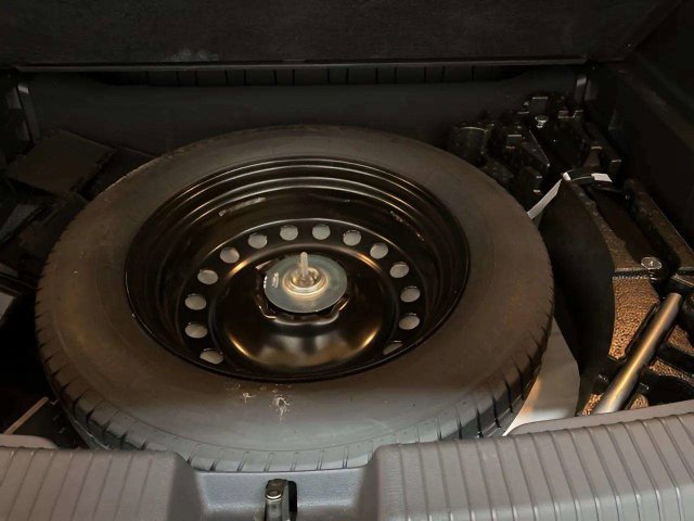 Used 2023 Volkswagen Atlas Cross Sport SE AWD/4WD image 9