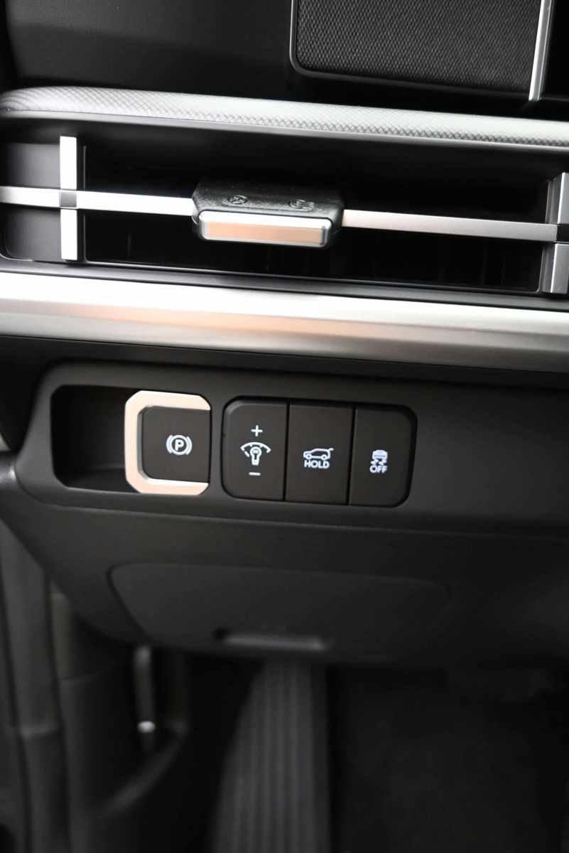 New 2026 Hyundai Santa Fe SEL FWD image 23