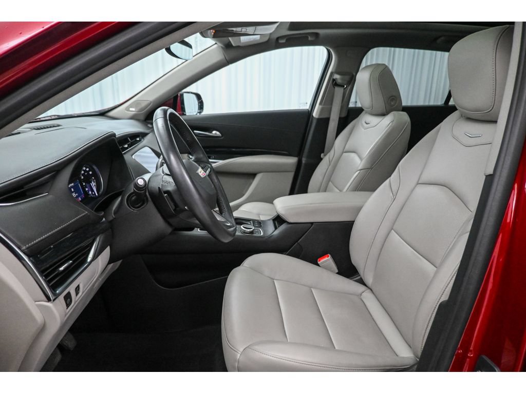Used 2023 Cadillac XT4 Premium Luxury AWD/4WD image 37