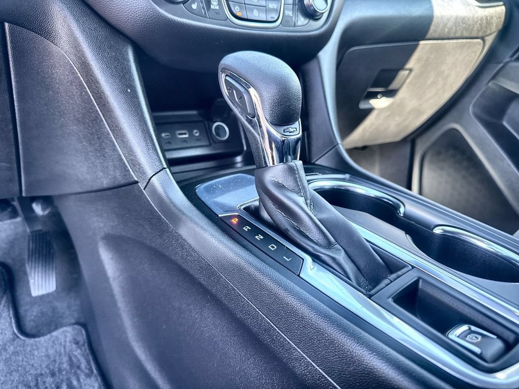 Used 2024 Chevrolet Equinox LT FWD image 17