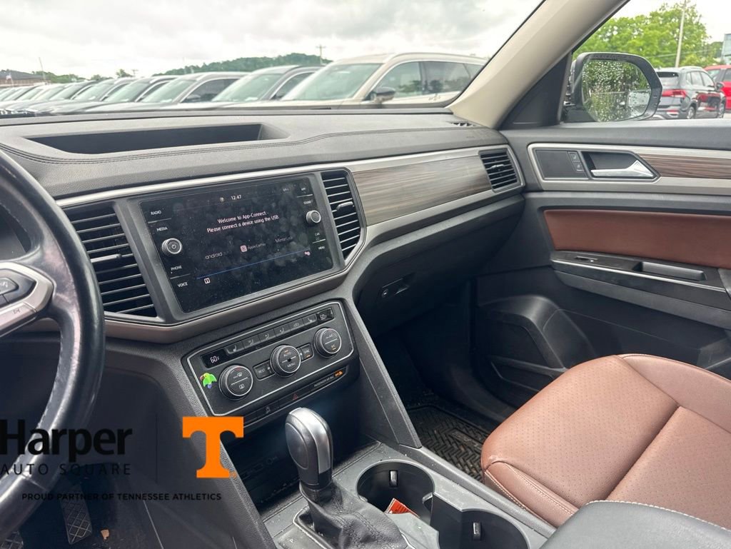 Used 2021 Volkswagen Atlas SE w/ Towing Package FWD image 16