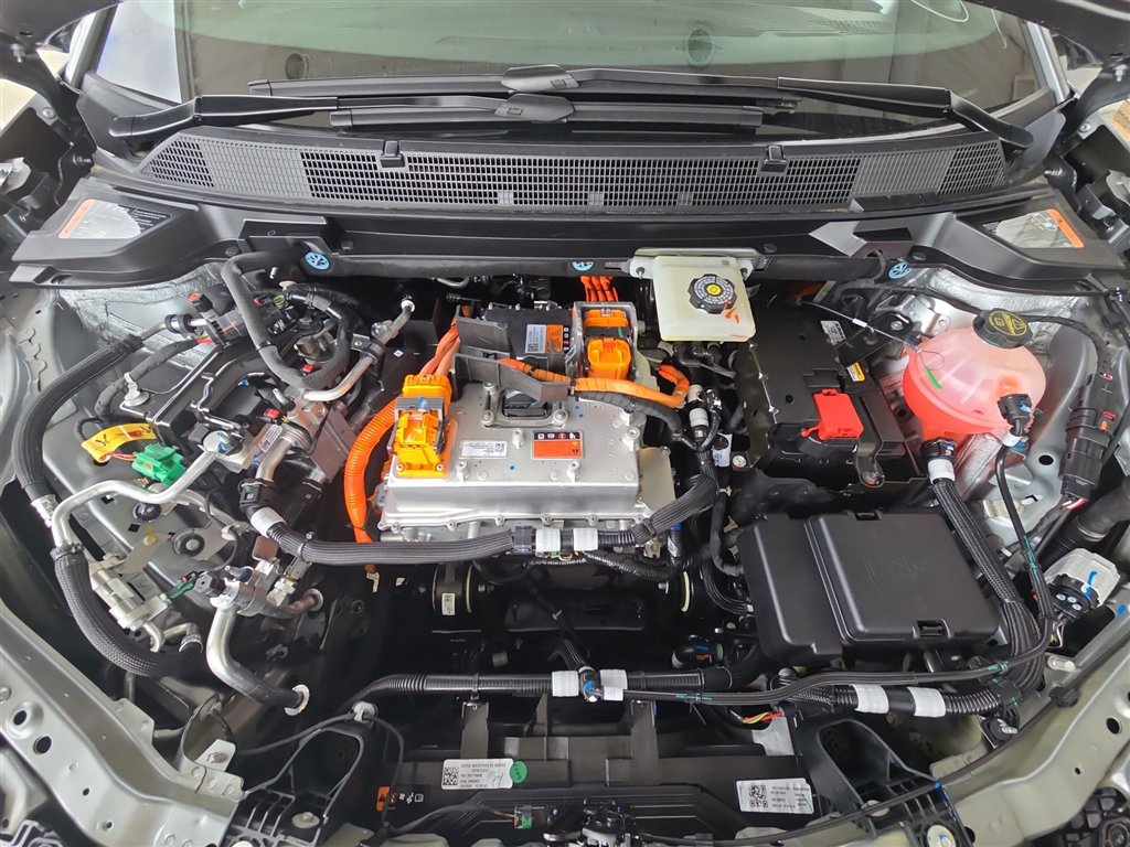 New 2026 Chevrolet Equinox EV LT image 29